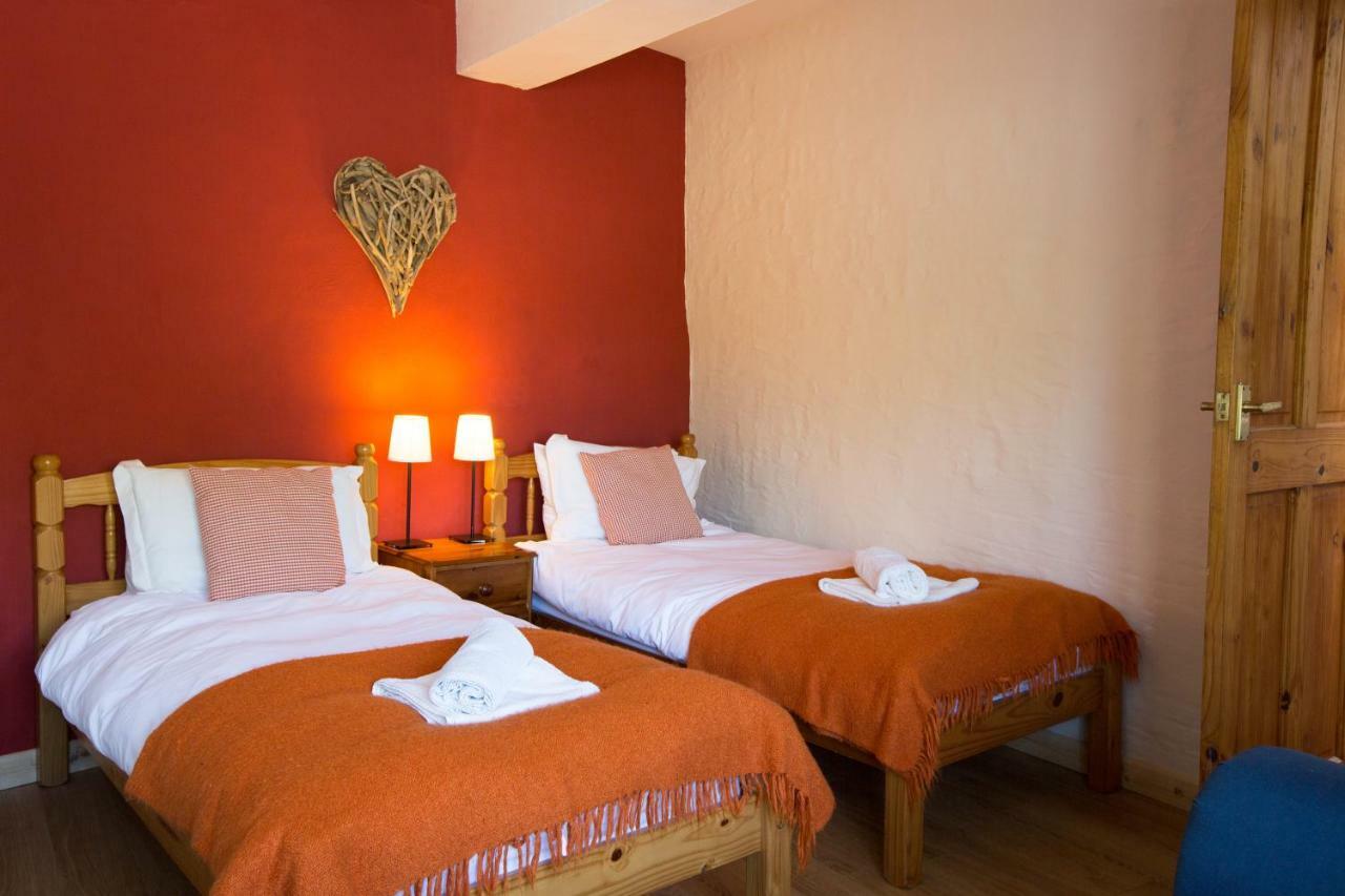 Cwm Connell Coastal Cottages Moylgrove Ngoại thất bức ảnh